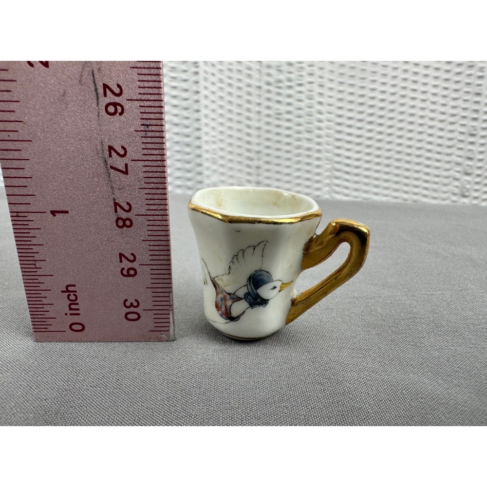 Beatrix Potter/Peter Rabbit Porcelain Mini Tea cup - Picture 7 of 7